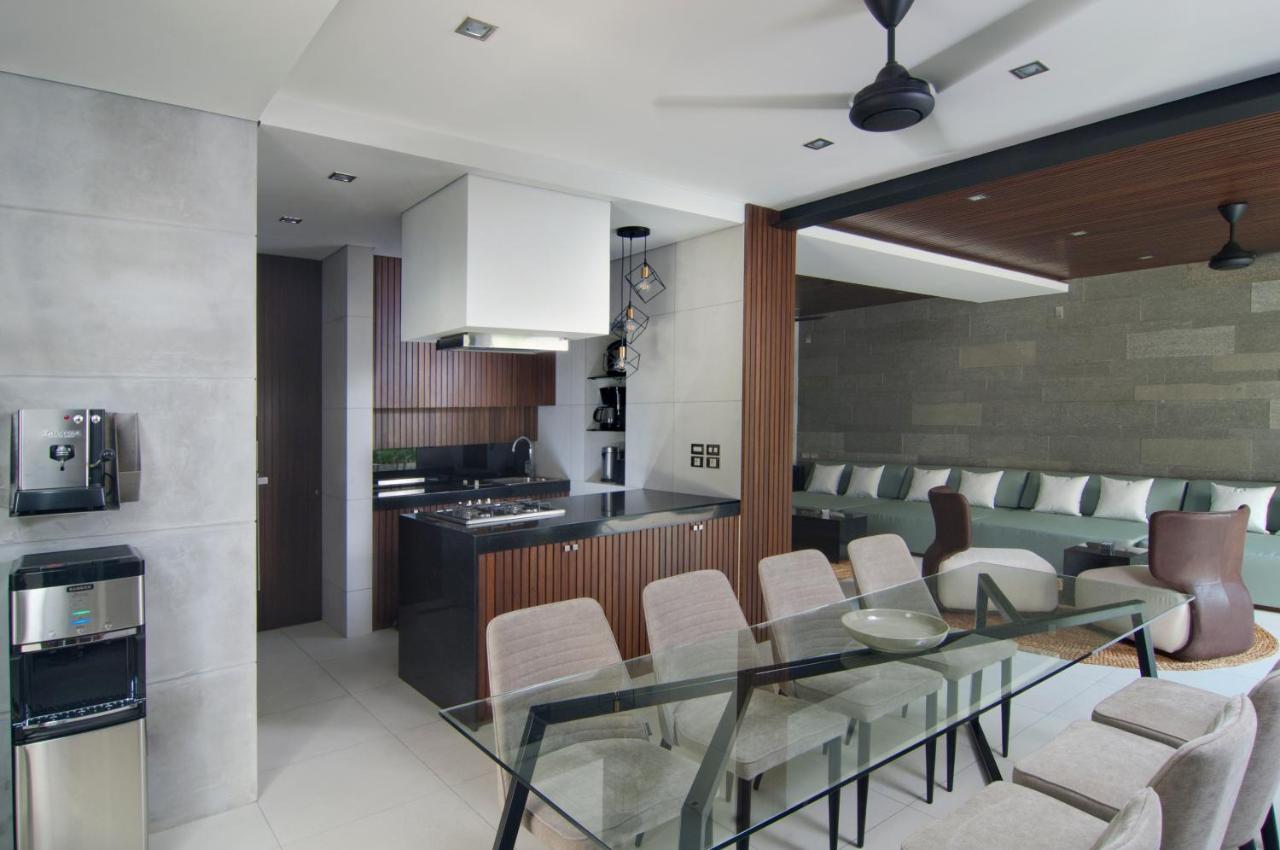 4Br Villa Kamis - Minggu Villas Seminyak Luaran gambar